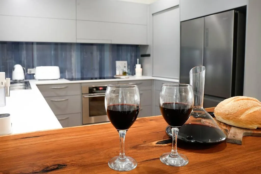 Holiday home Four Palms, 8 Min Walk To Beach- Pet Friendly Trinity Beach