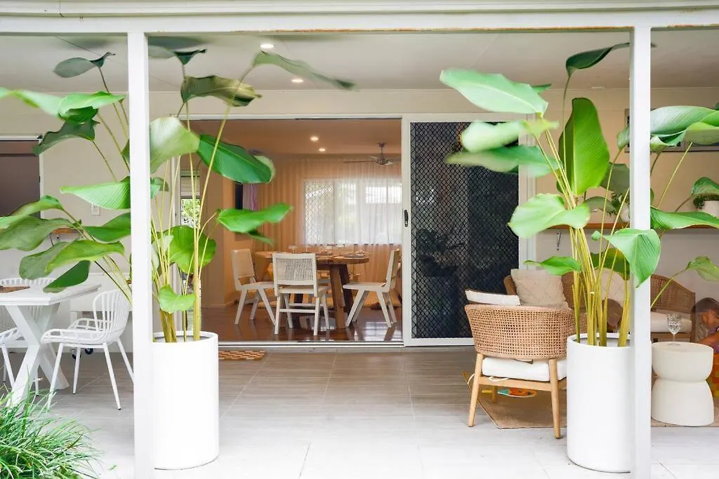 Four Palms, 8 Min Walk To Beach- Pet Friendly Trinity Beach